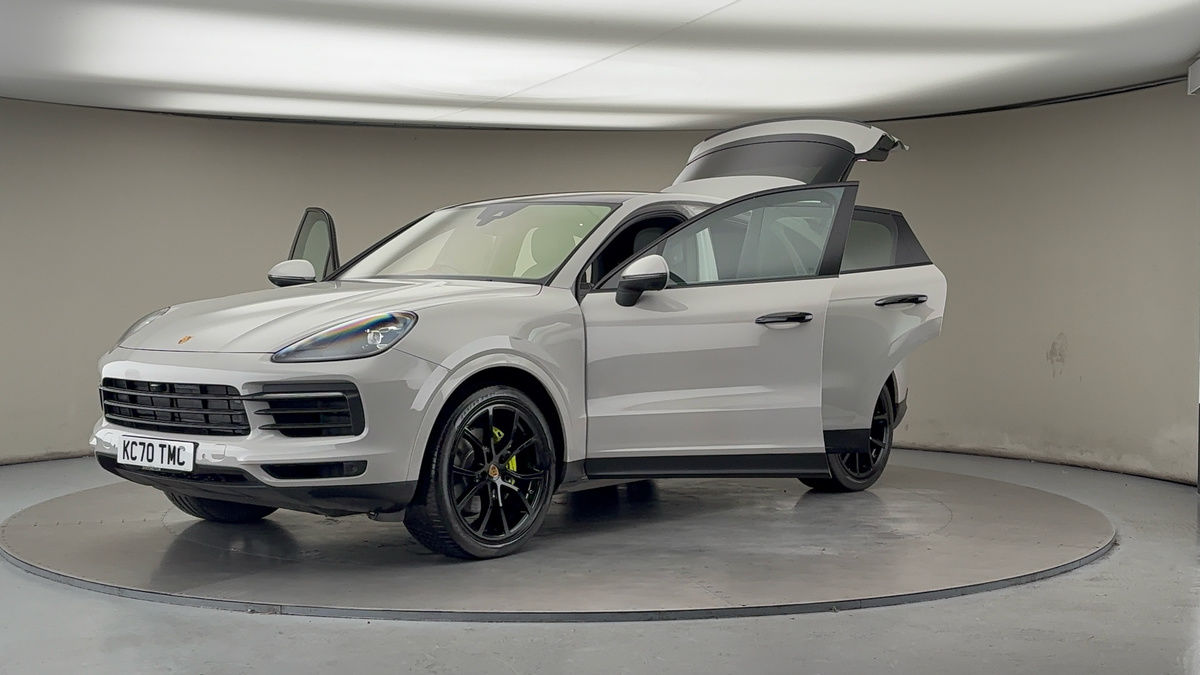 More views of Porsche Cayenne