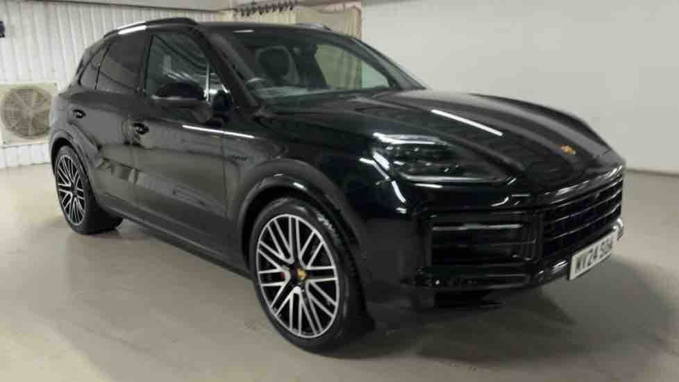 More views of Porsche Cayenne