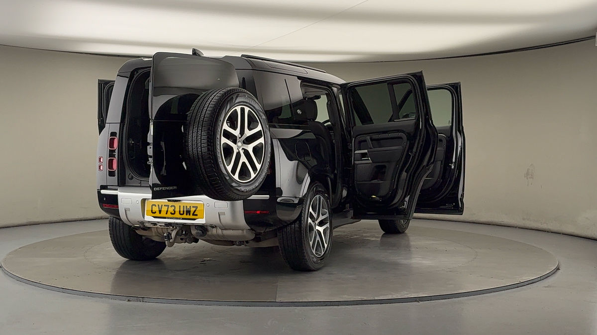 More views of Land Rover Defender 110