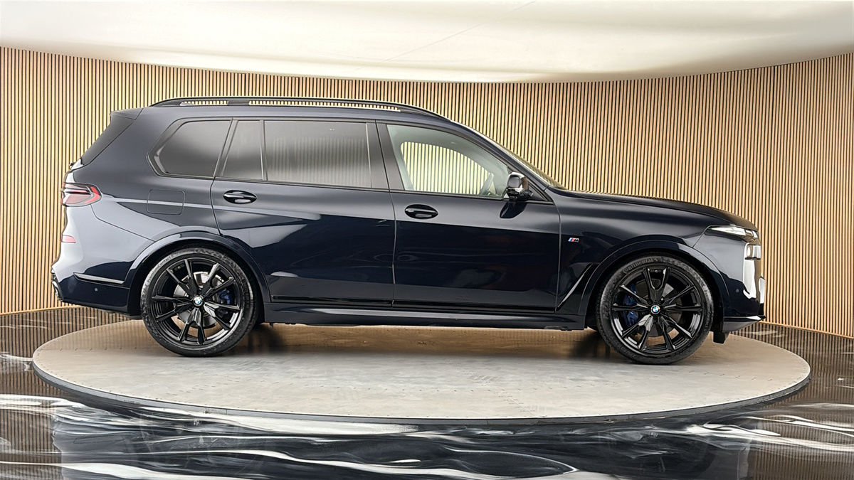 BMW X7 Image 16