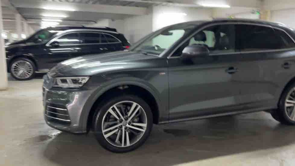 More views of Audi Q5