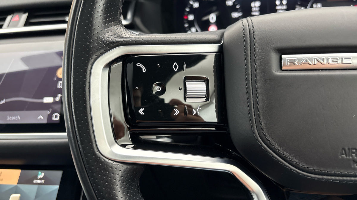 Land Rover Range Rover Velar Image 13