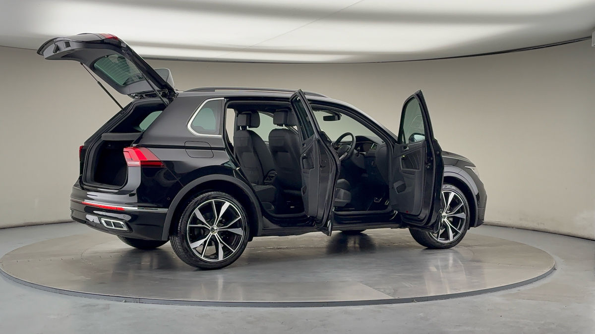 More views of Volkswagen Tiguan