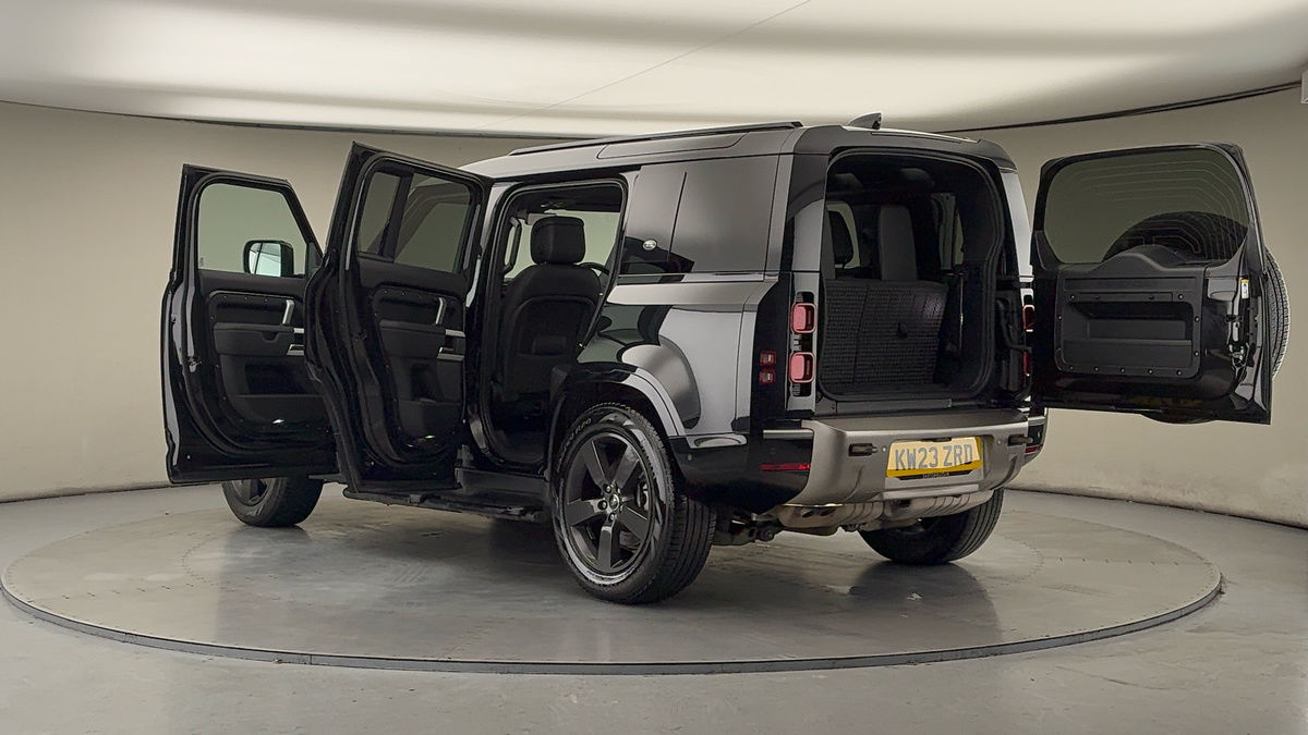 More views of Land Rover Defender 110