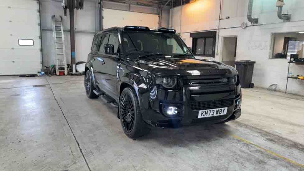 More views of Land Rover Defender 110