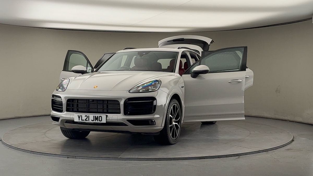 More views of Porsche Cayenne