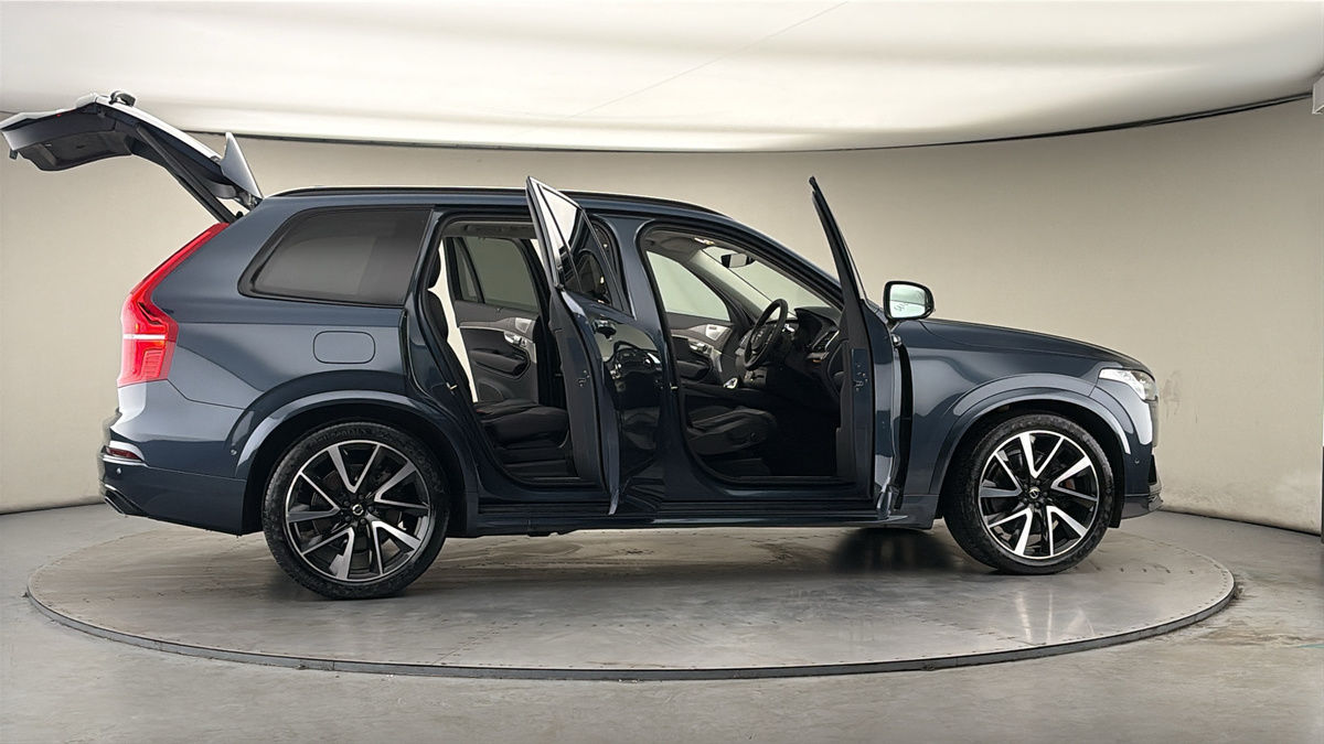 More views of Volvo XC90