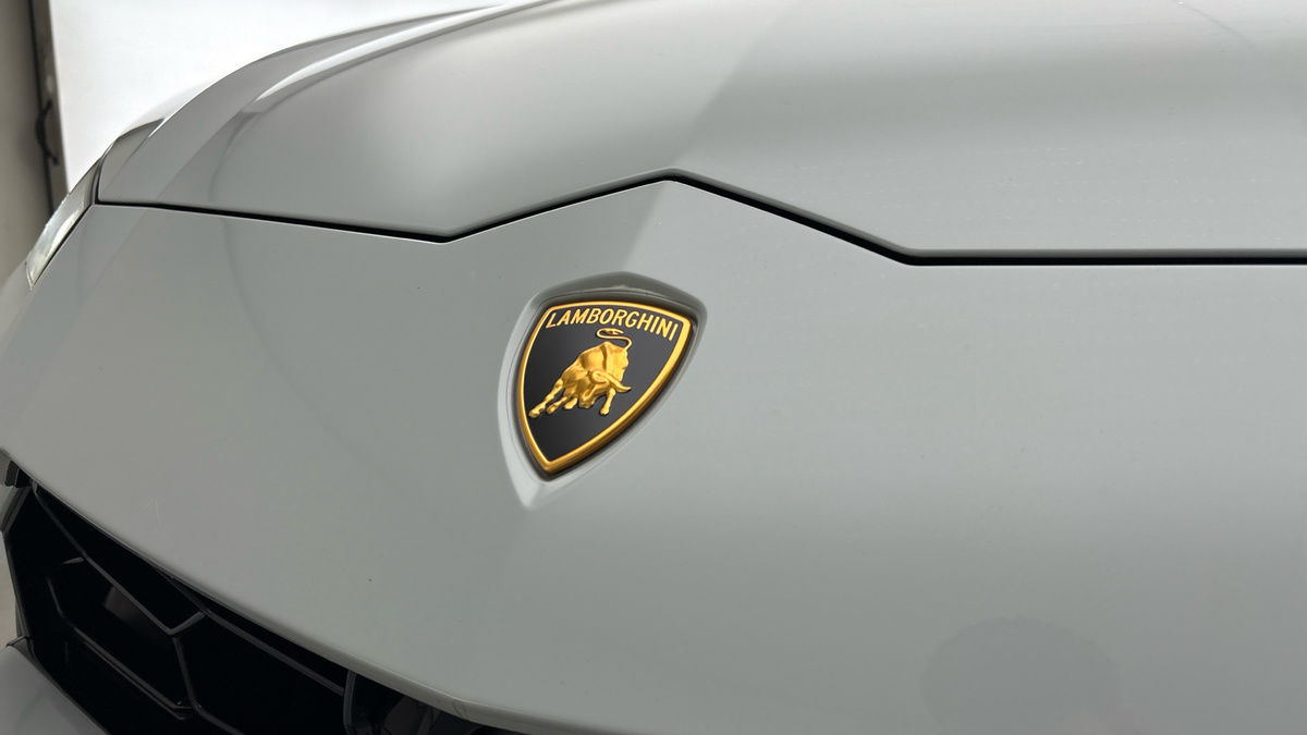 Lamborghini Urus Image 24