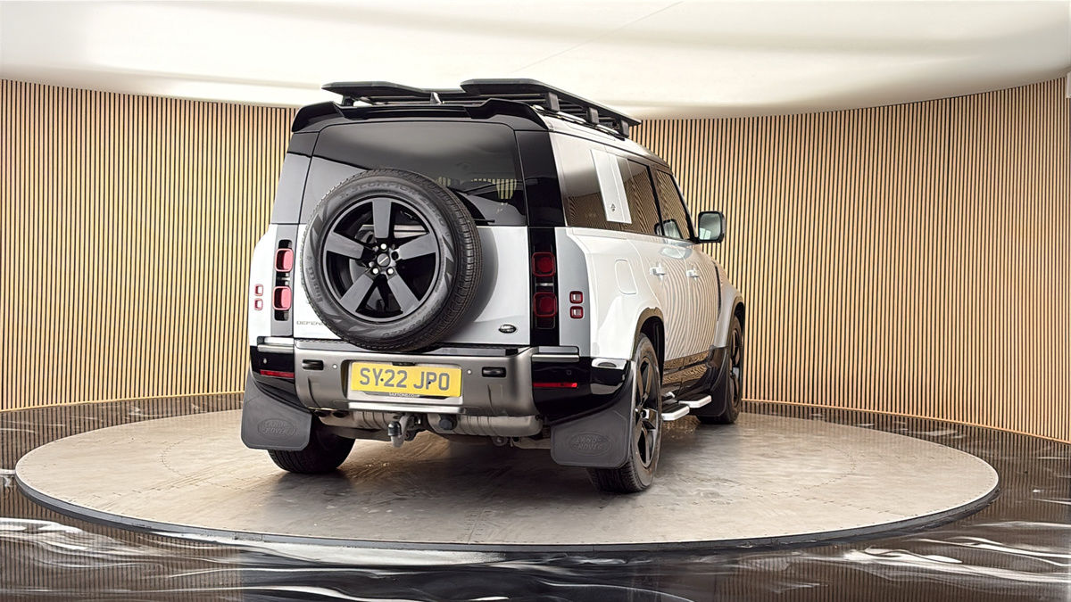 More views of Land Rover Defender 110