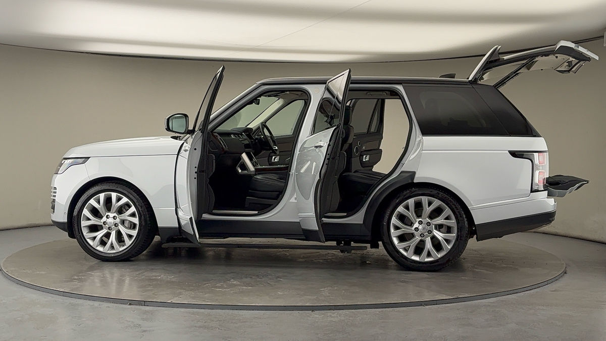 More views of Land Rover Range Rover