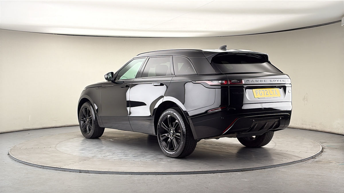 Land Rover Range Rover Velar Image 2