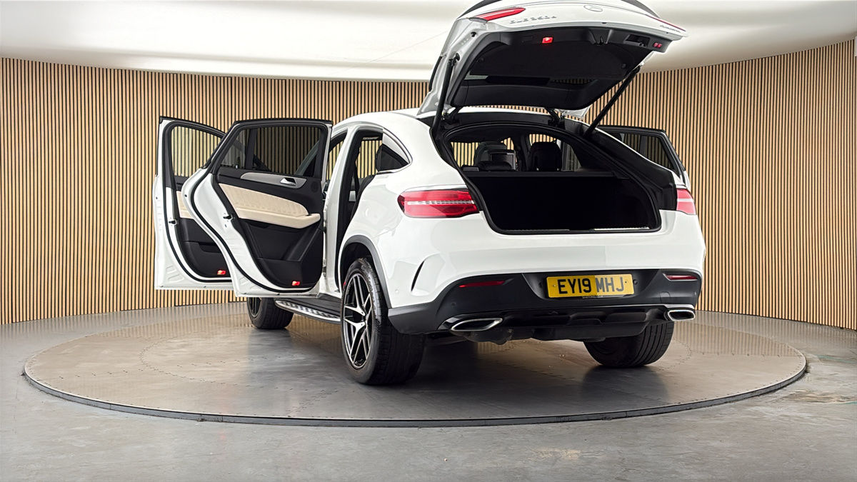 More views of Mercedes-Benz GLE