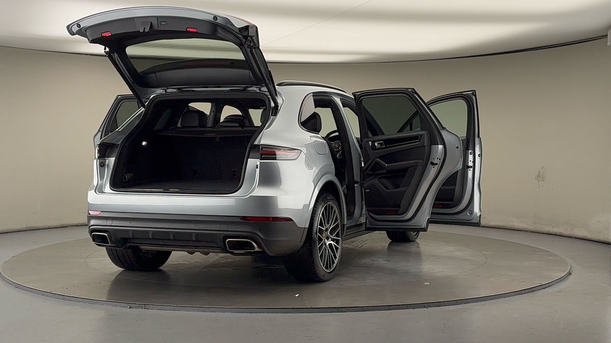 More views of Porsche Cayenne