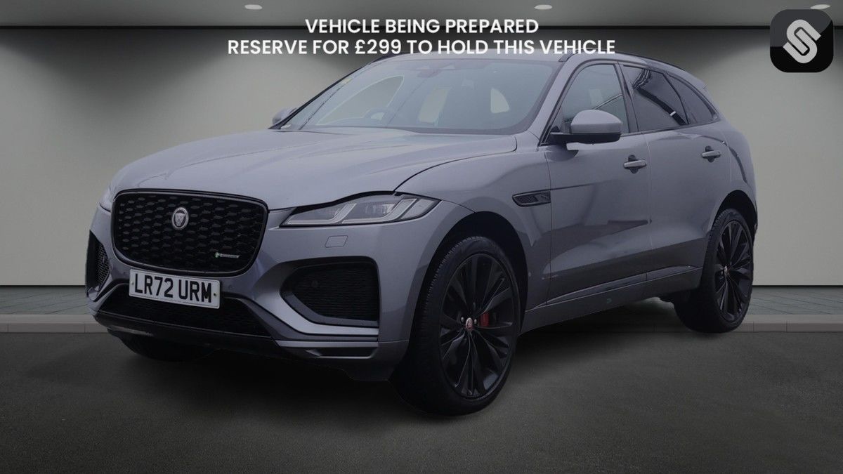 Jaguar F-PACE Image 2