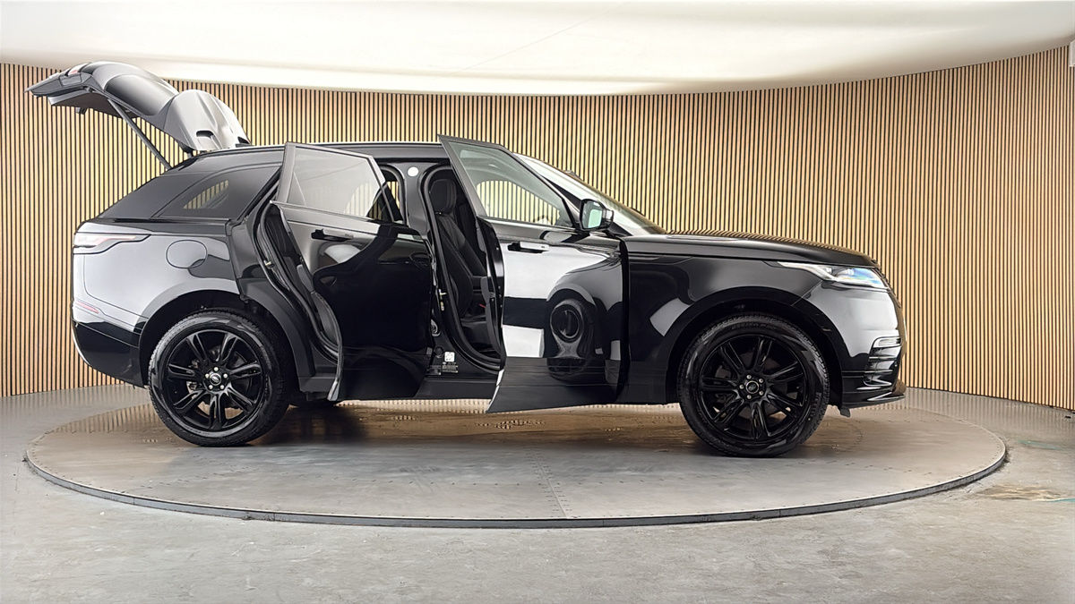 More views of Land Rover Range Rover Velar