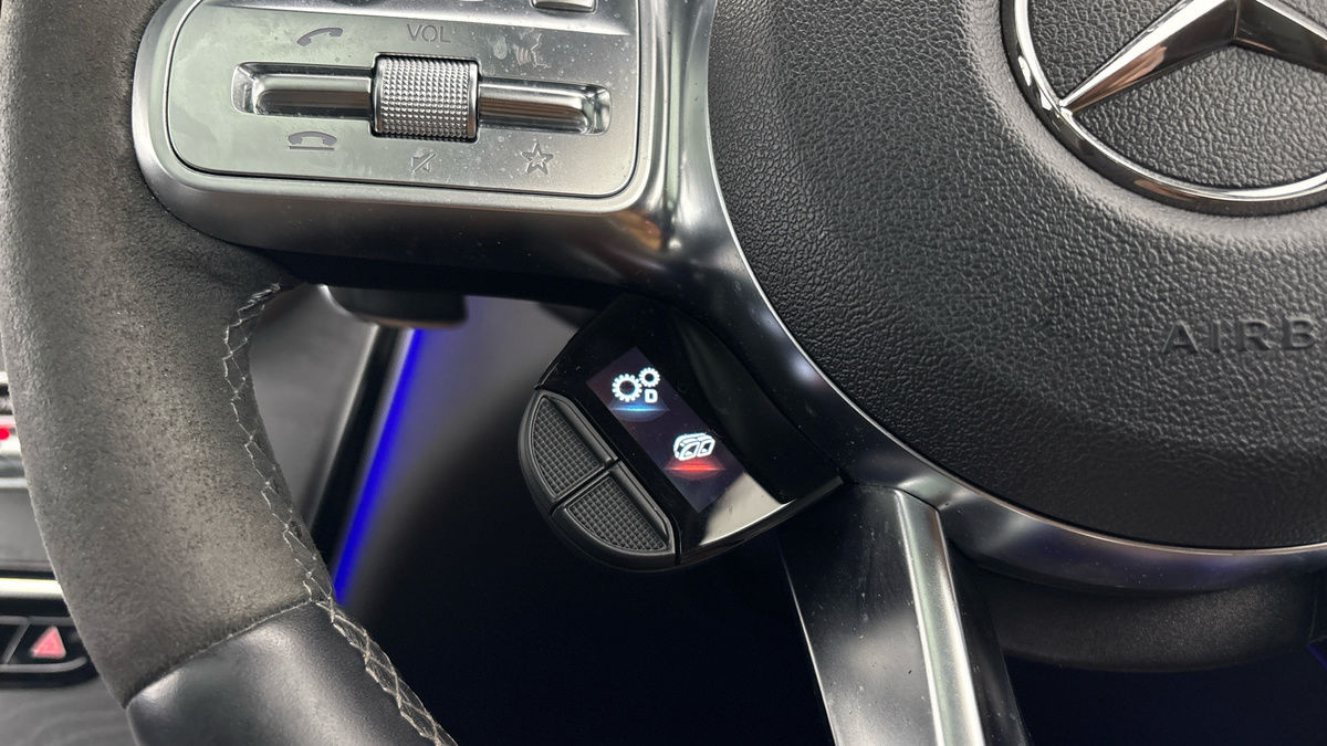 Mercedes-Benz GLC Image 33