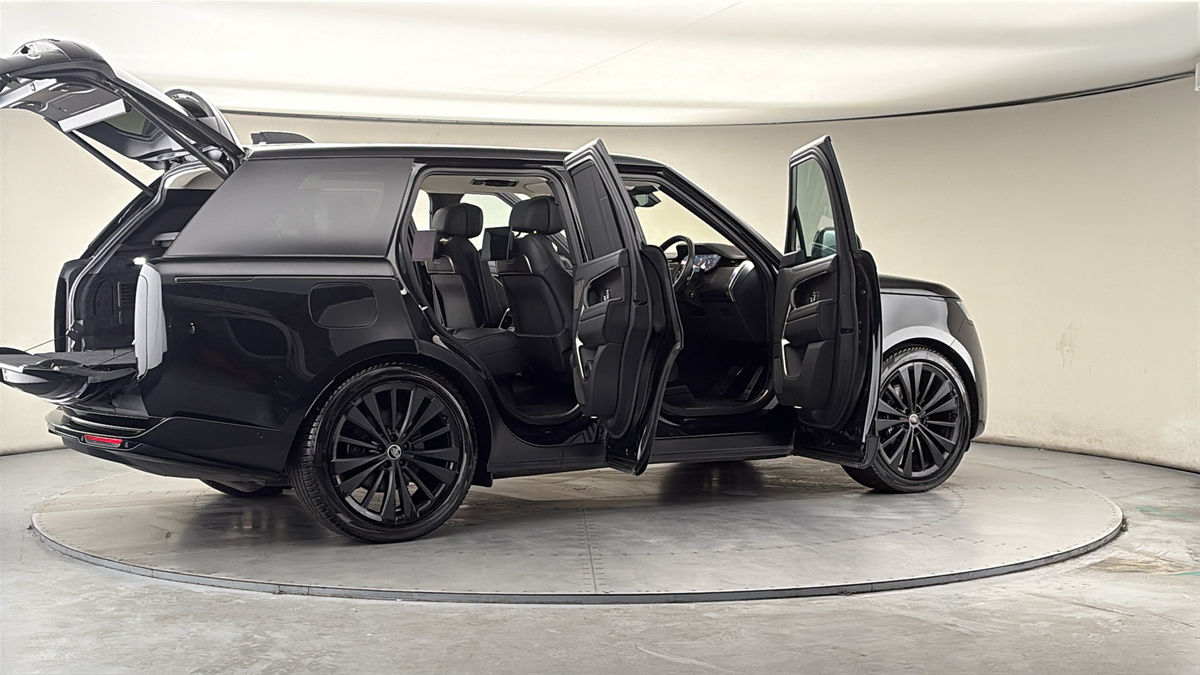 More views of Land Rover Range Rover
