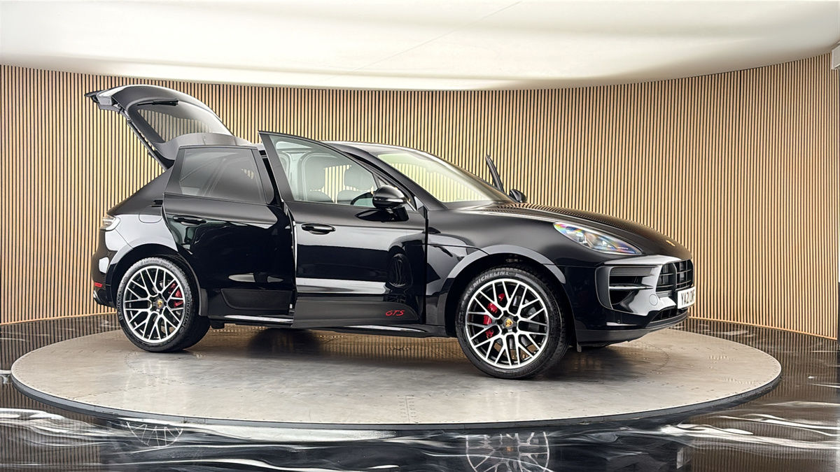 More views of Porsche Macan
