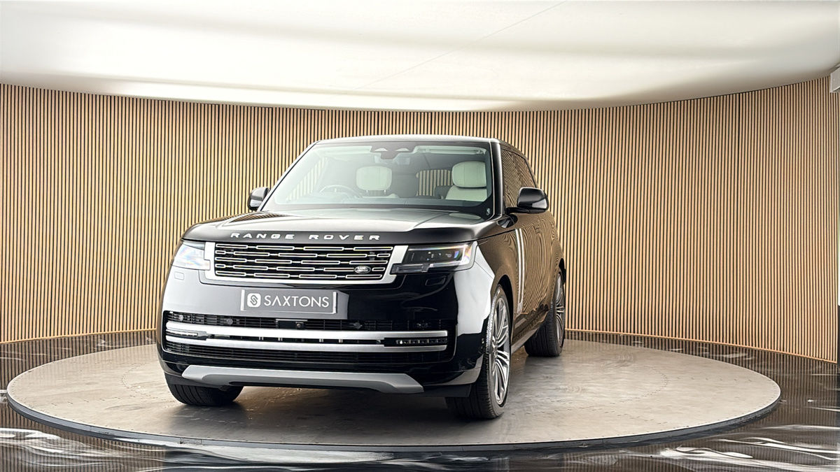 More views of Land Rover Range Rover