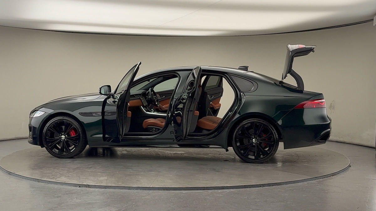 More views of Jaguar XF