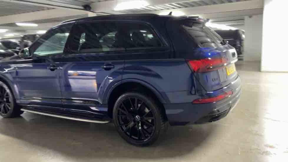 More views of Audi Q7