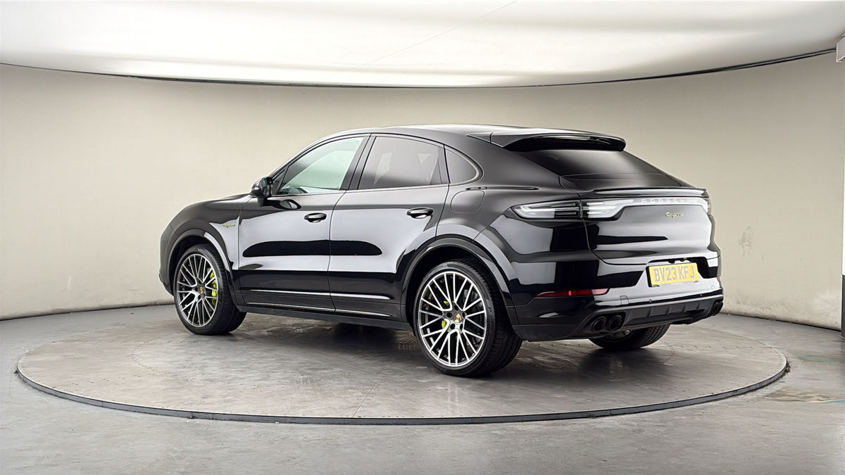 More views of Porsche Cayenne