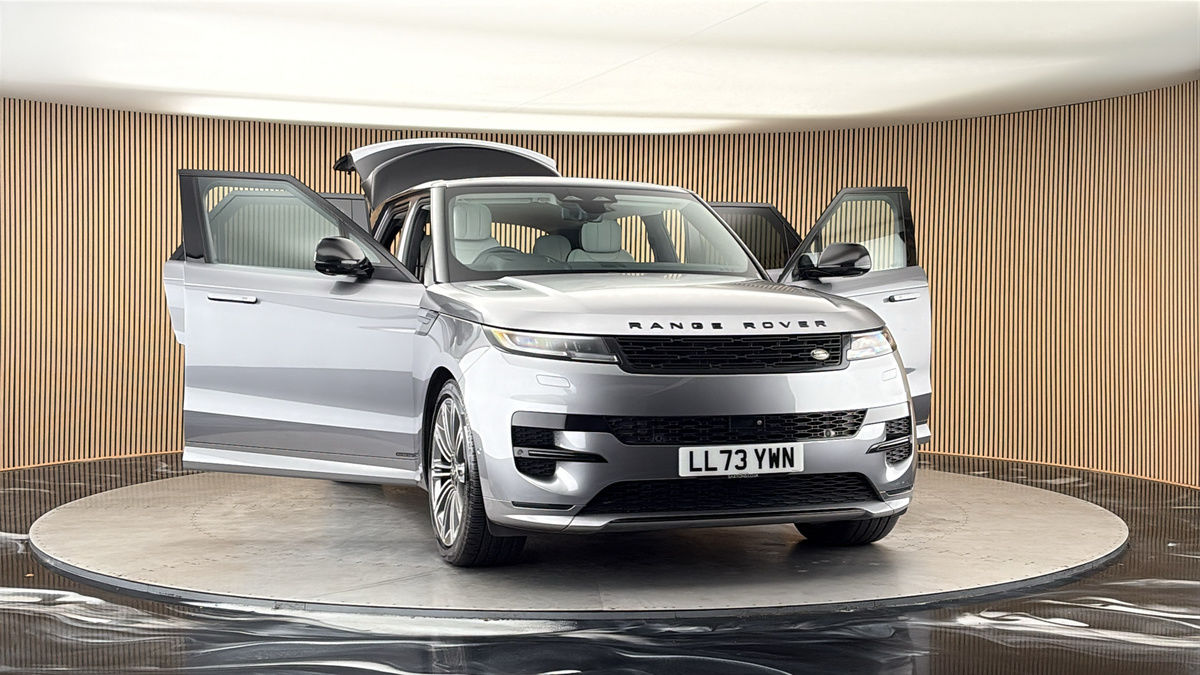 More views of Land Rover Range Rover Sport