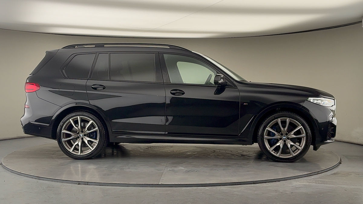 More views of BMW X7
