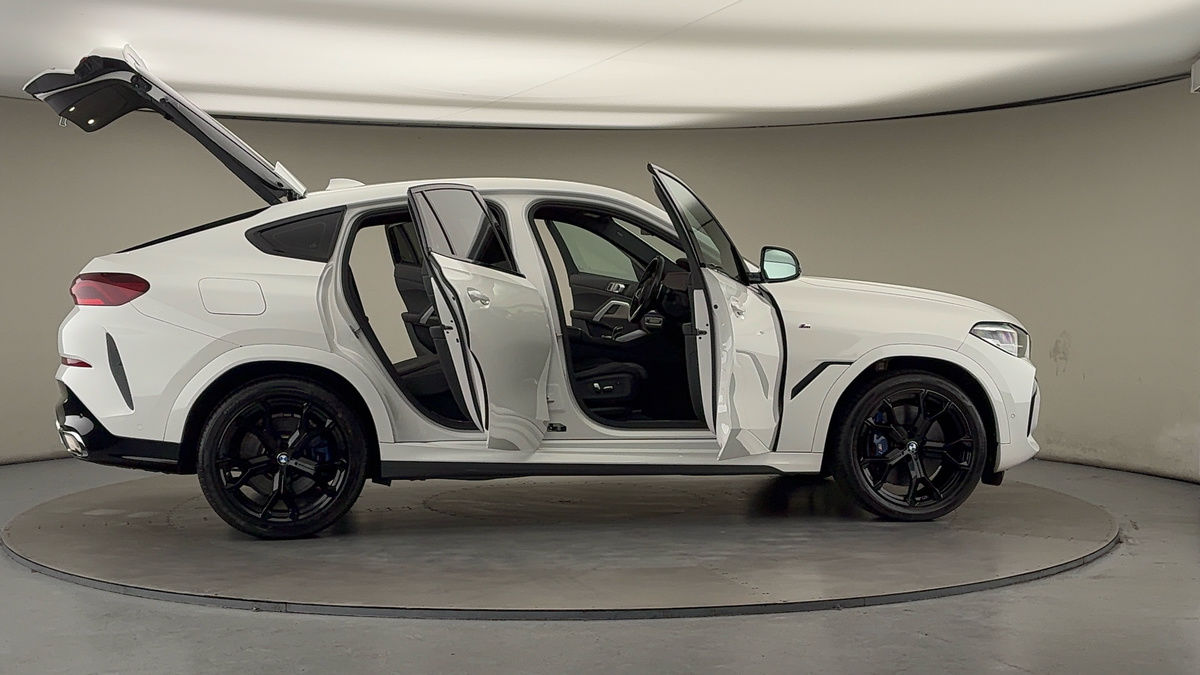 More views of BMW X6