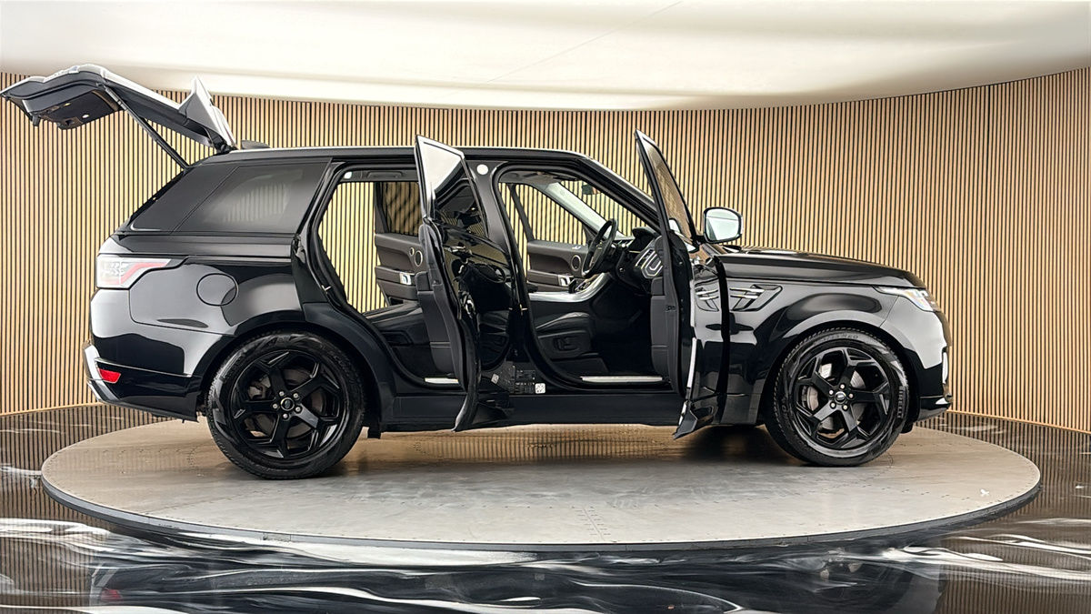 More views of Land Rover Range Rover Sport