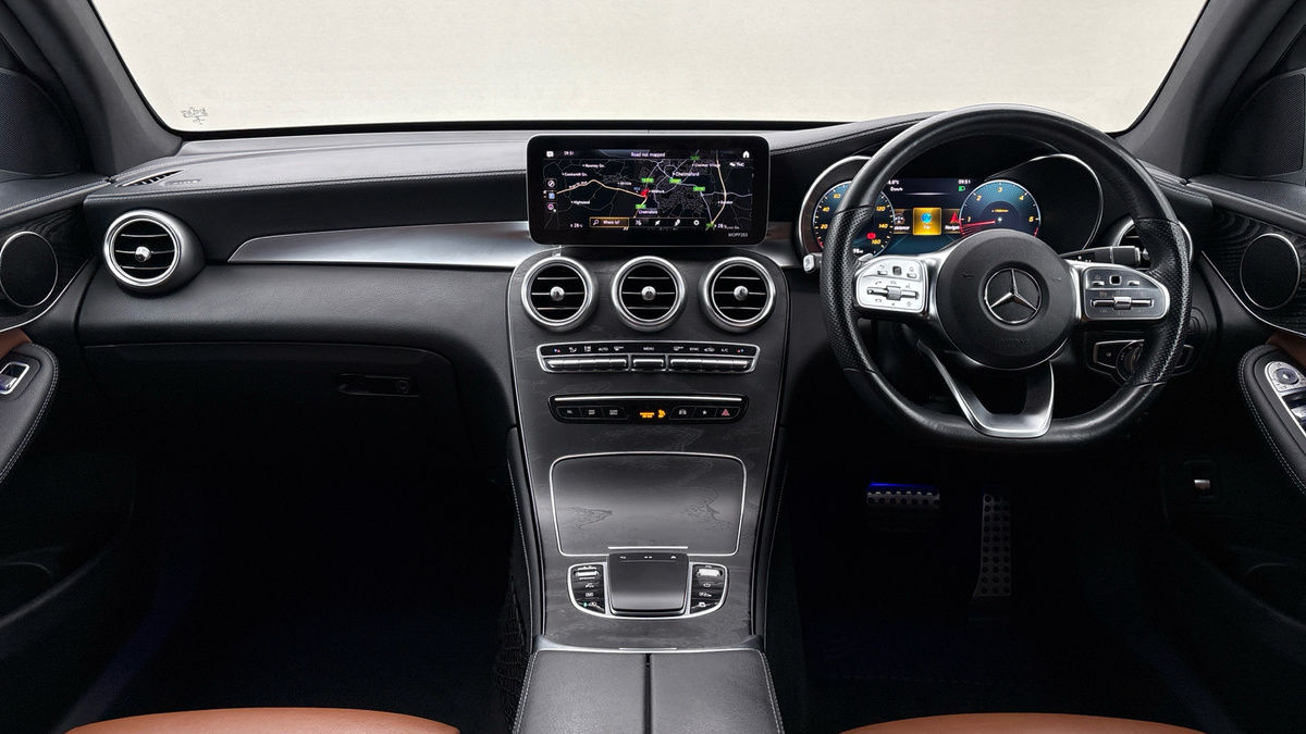 Mercedes-Benz GLC Image 12