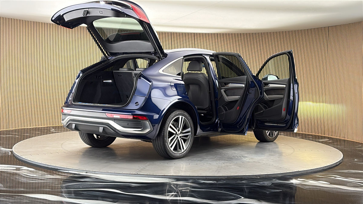 More views of Audi Q5