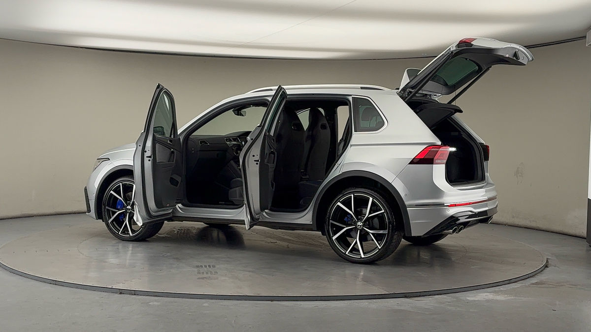 More views of Volkswagen Tiguan