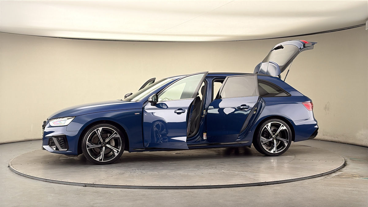 More views of Audi A4 Avant