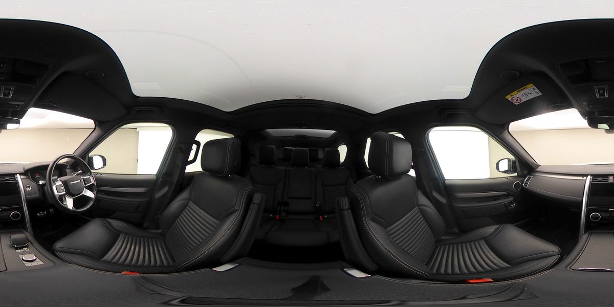 More views of Land Rover Discovery