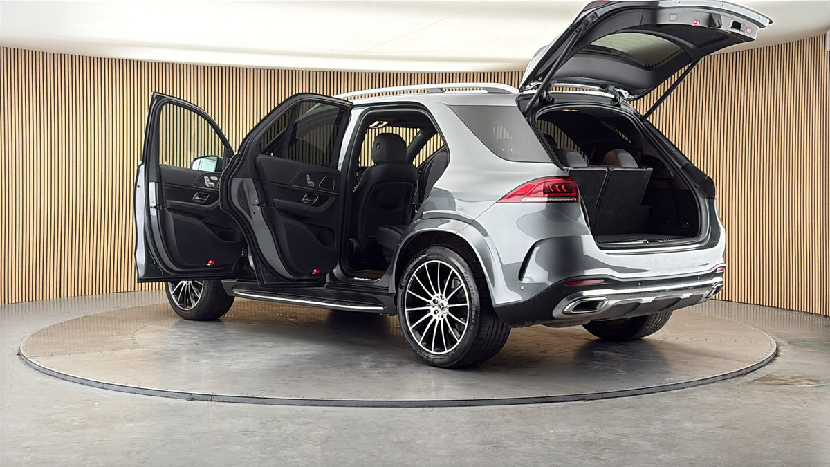 More views of Mercedes-Benz GLE