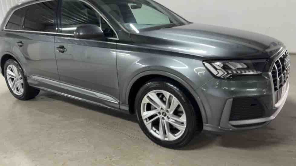 More views of Audi Q7