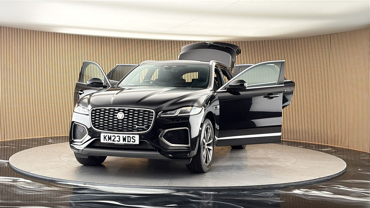 More views of Jaguar F-PACE