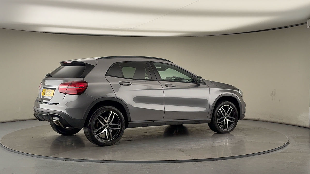 More views of Mercedes-Benz GLA