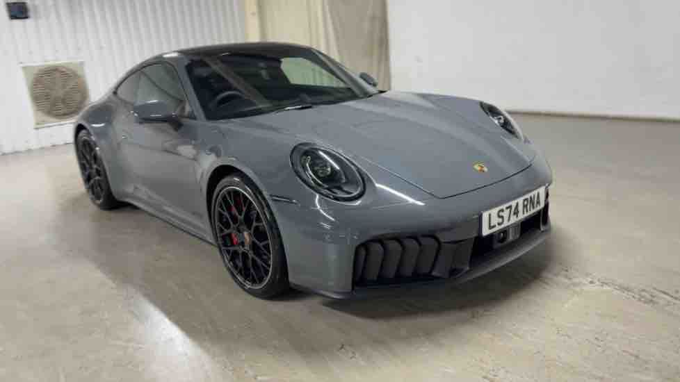 More views of Porsche 911