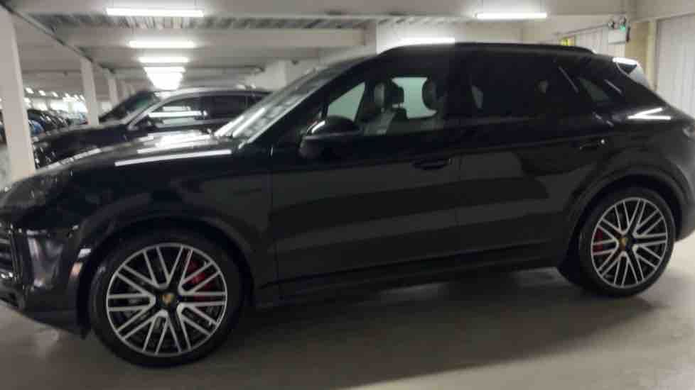 More views of Porsche Cayenne