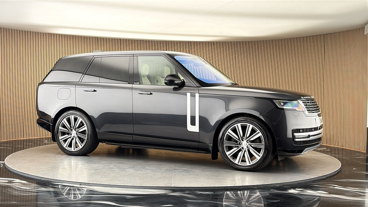 More views of Land Rover Range Rover