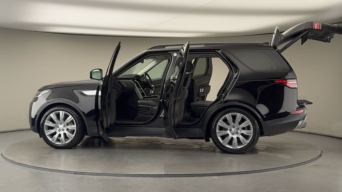 More views of Land Rover Discovery