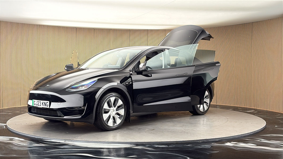 Tesla Model Y Image 22