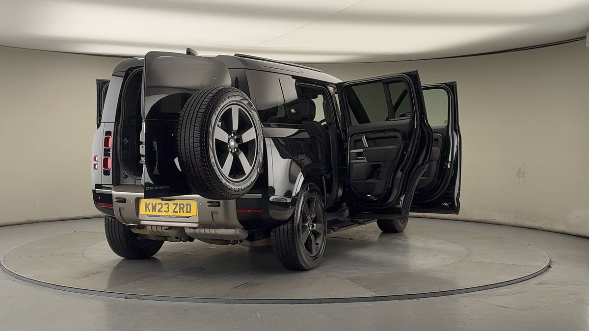 More views of Land Rover Defender 110