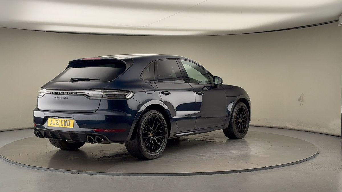 More views of Porsche Macan