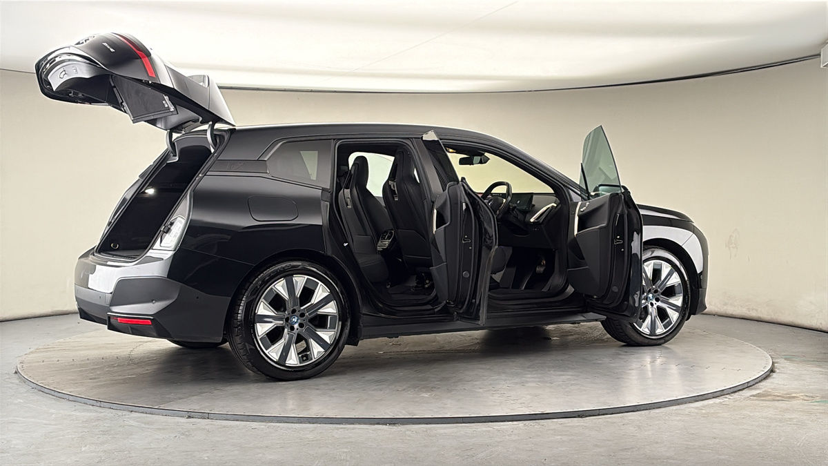 More views of BMW iX