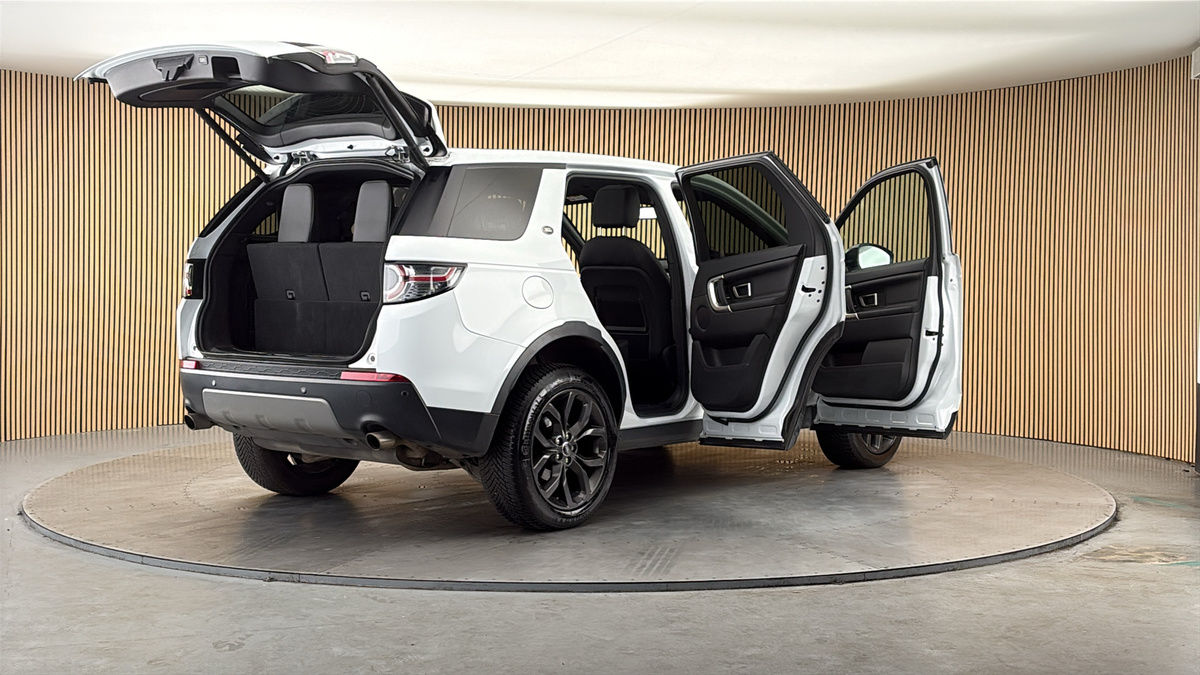 More views of Land Rover Discovery Sport
