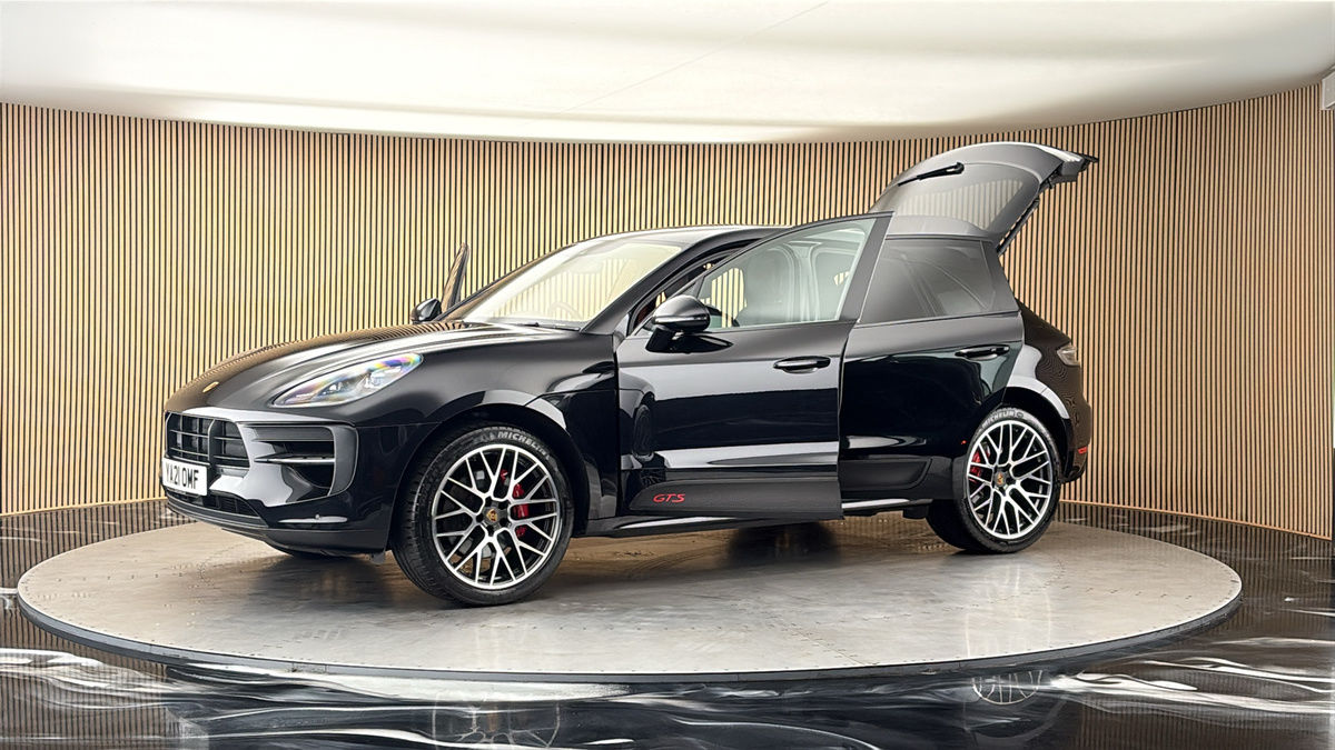 More views of Porsche Macan