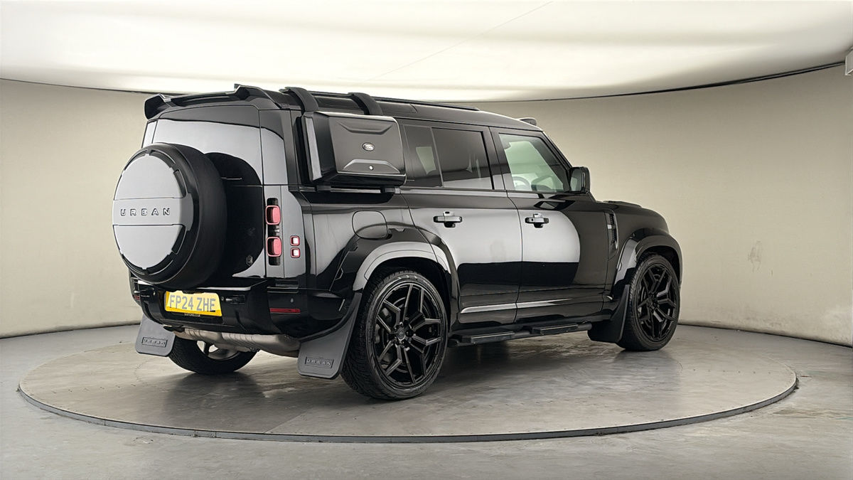 Land Rover Defender 110 Urban Image 21
